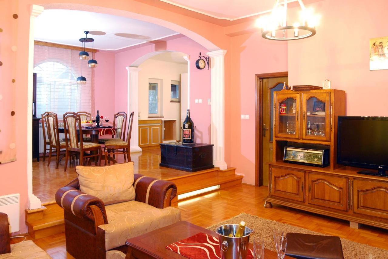 Villa Katarina With Pool Banja Luka Exterior photo